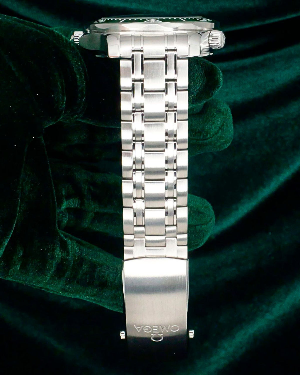 Omega 210.30.42.20.10.001