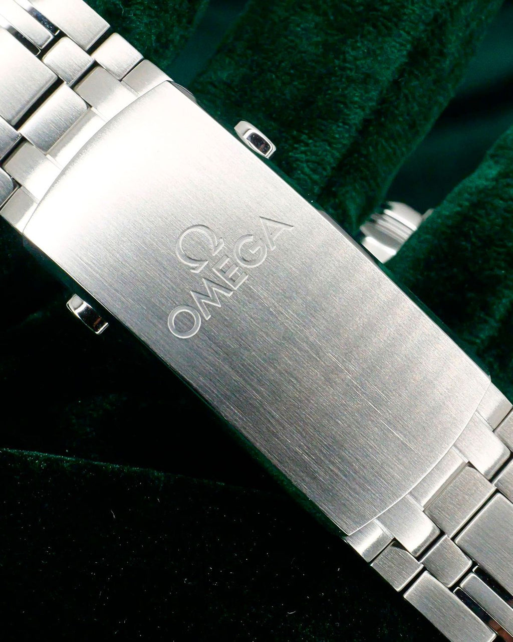 Omega 210.30.42.20.10.001