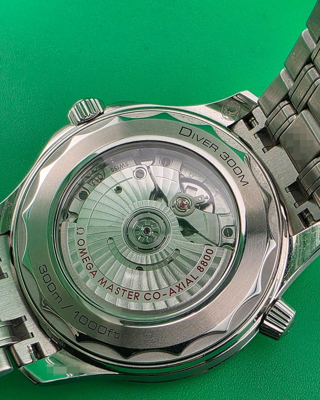 Omega 210.30.42.20.10.001