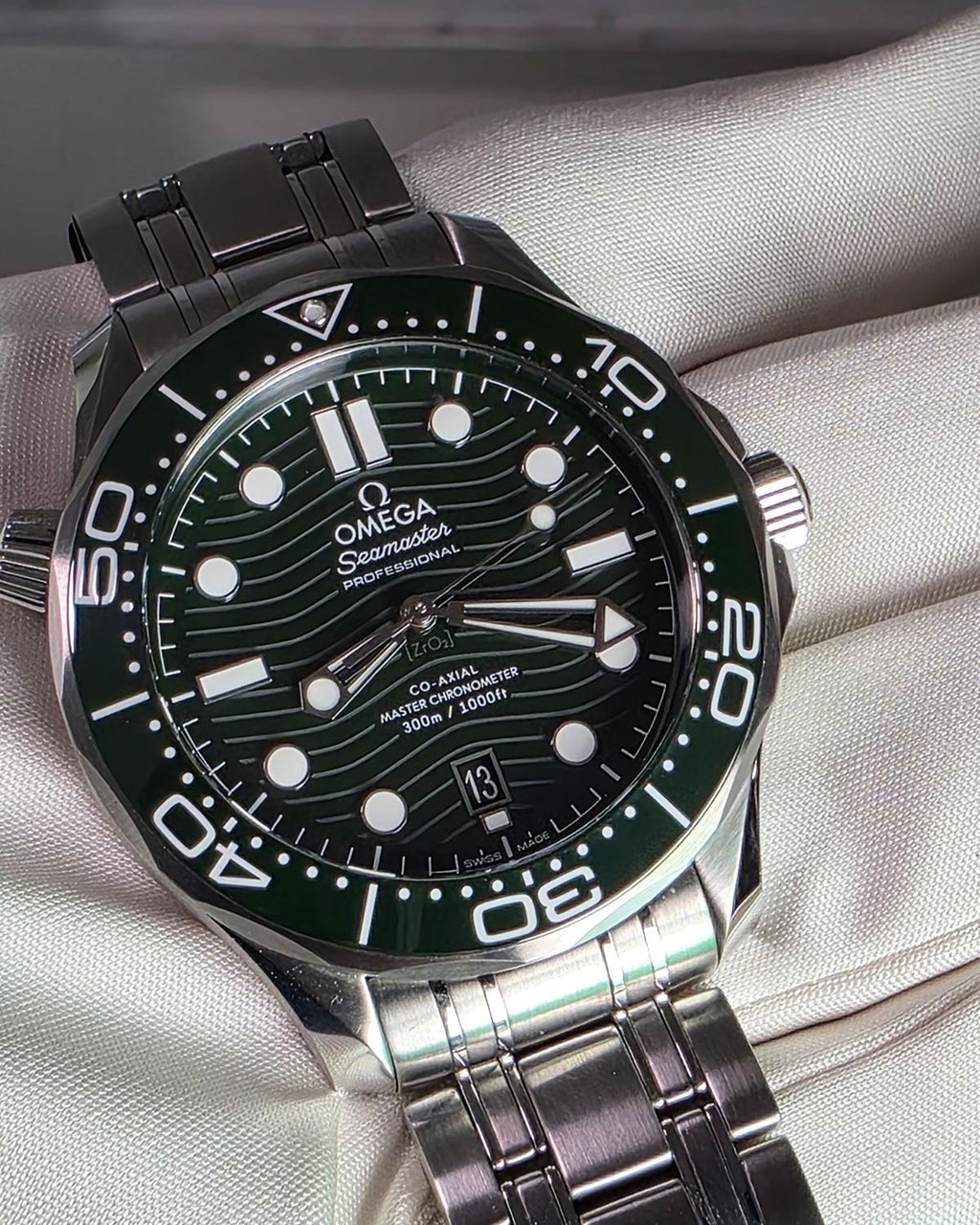 Omega 210.30.42.20.10.001