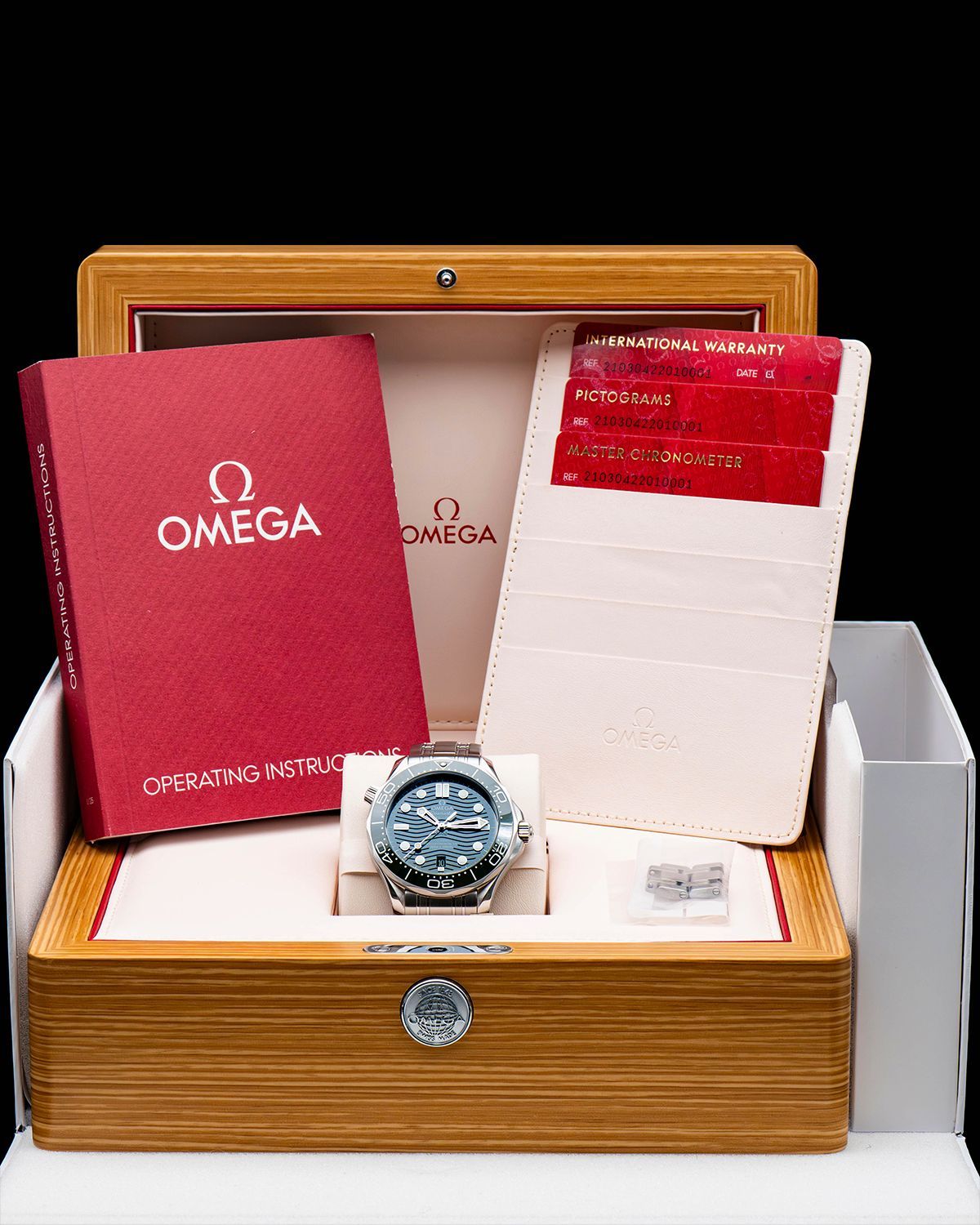 Omega 210.30.42.20.10.001