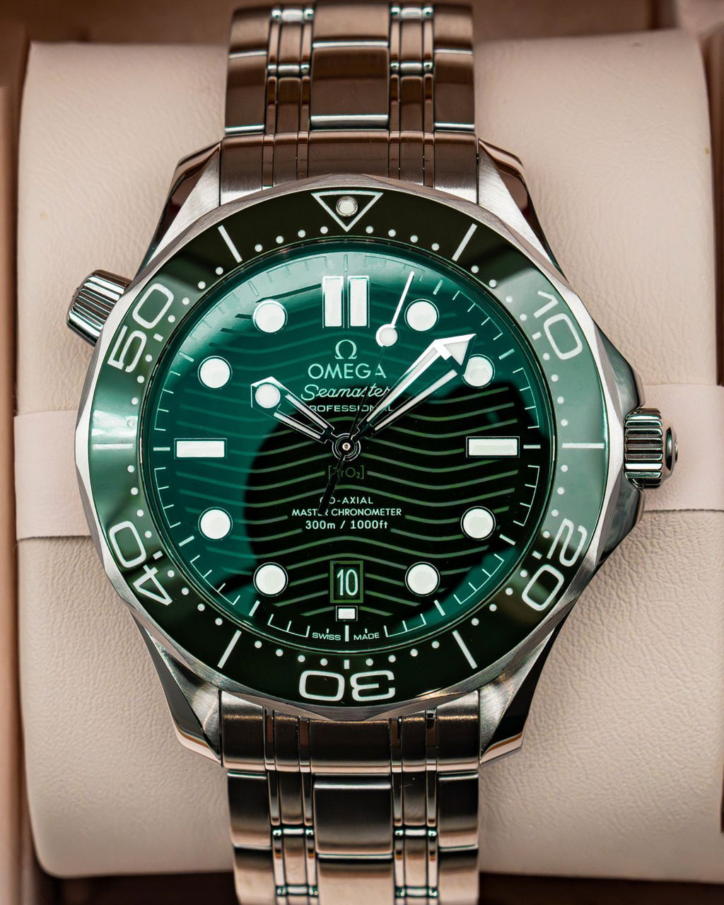Omega 210.30.42.20.10.001