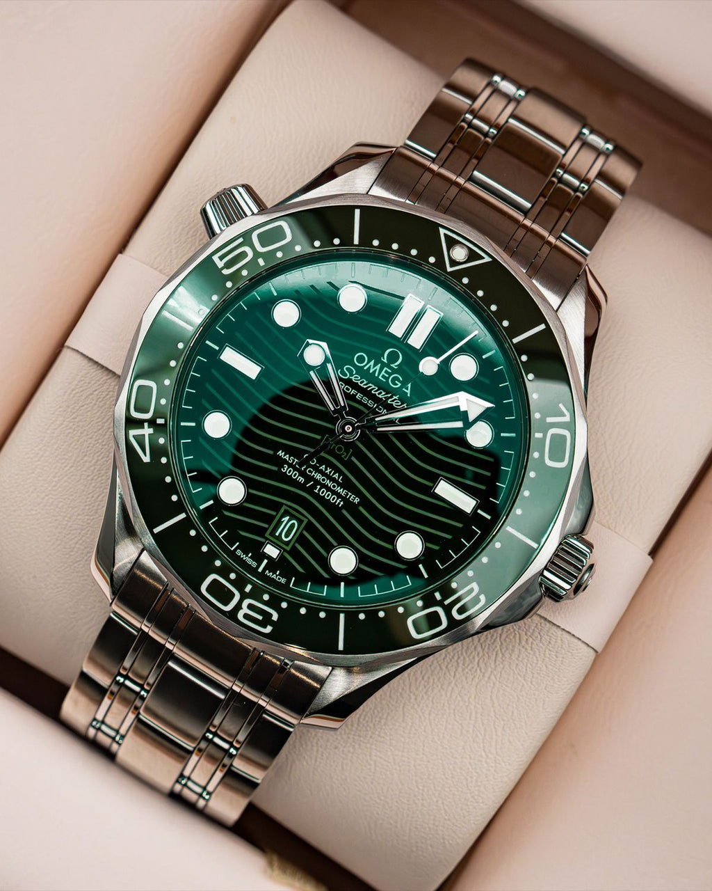 Omega 210.30.42.20.10.001