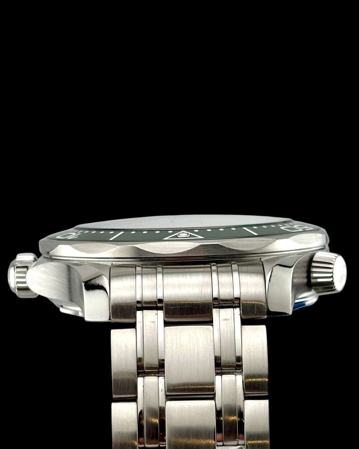 Omega 210.30.42.20.10.001