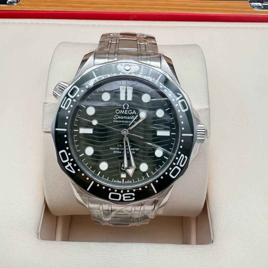 Omega 210.30.42.20.10.001