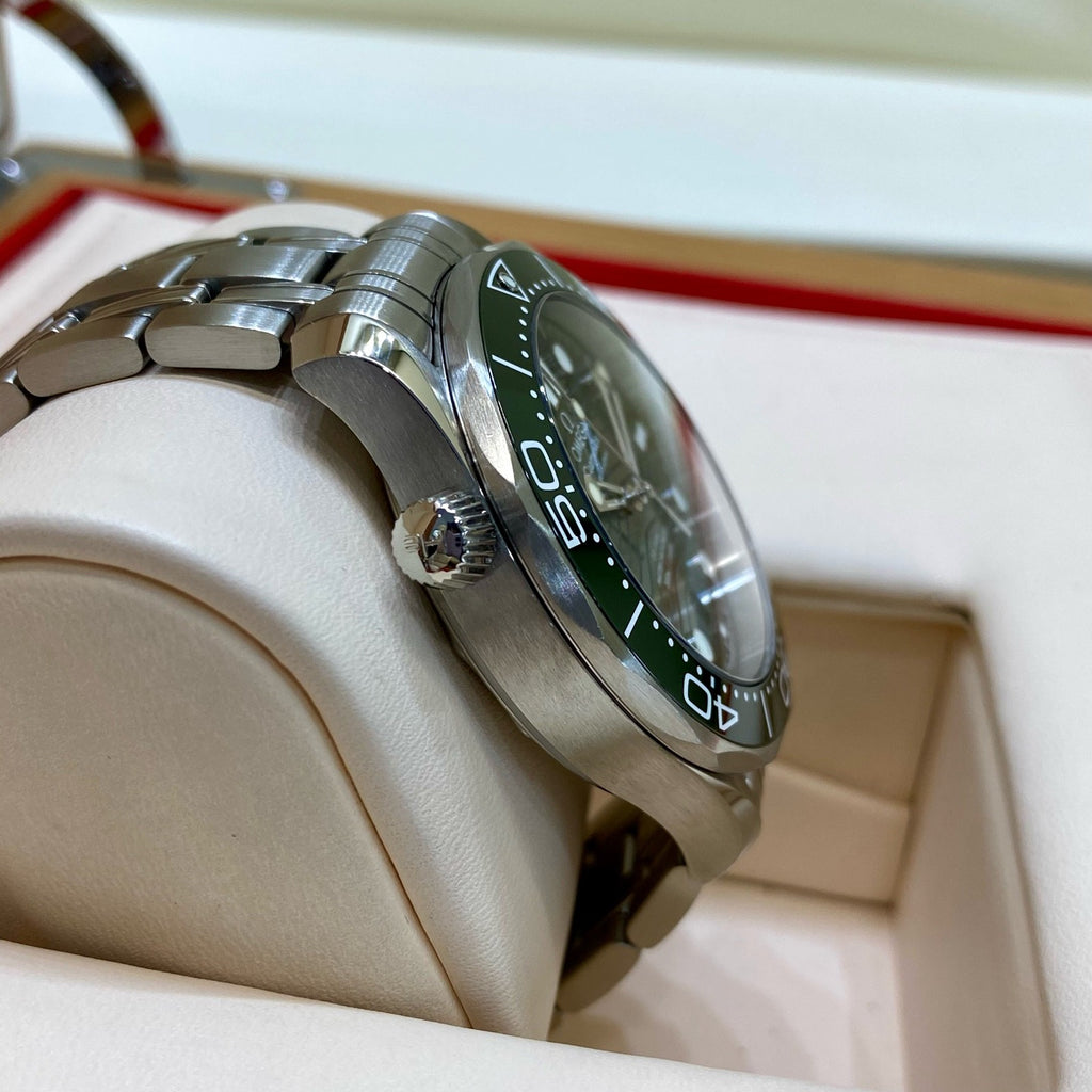 Omega 210.30.42.20.10.001