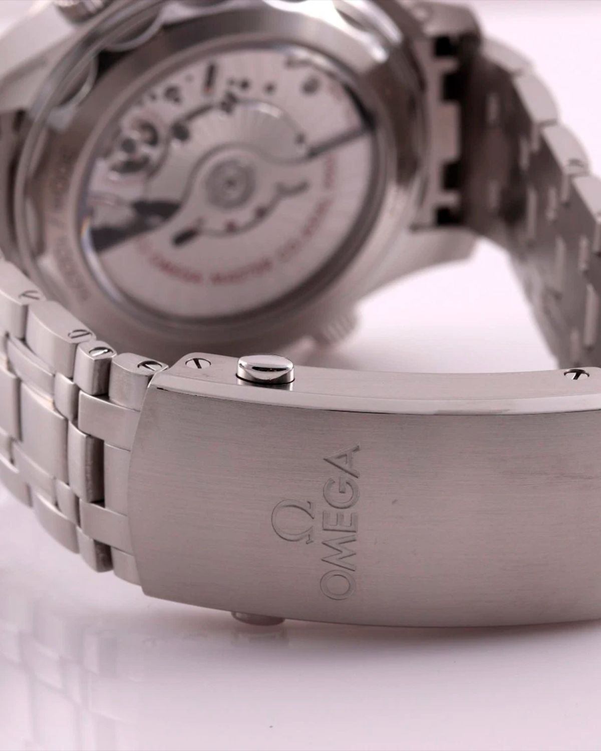 Omega 210.30.44.51.01.001