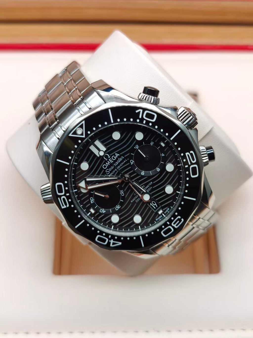 Omega 210.30.44.51.01.001