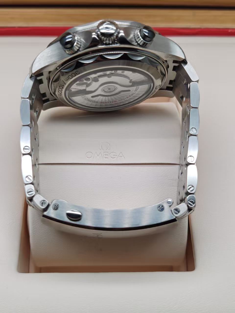 Omega 210.30.44.51.01.001