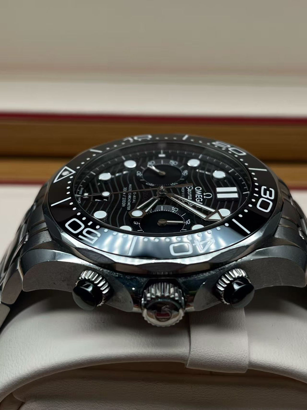 Omega 210.30.44.51.01.001