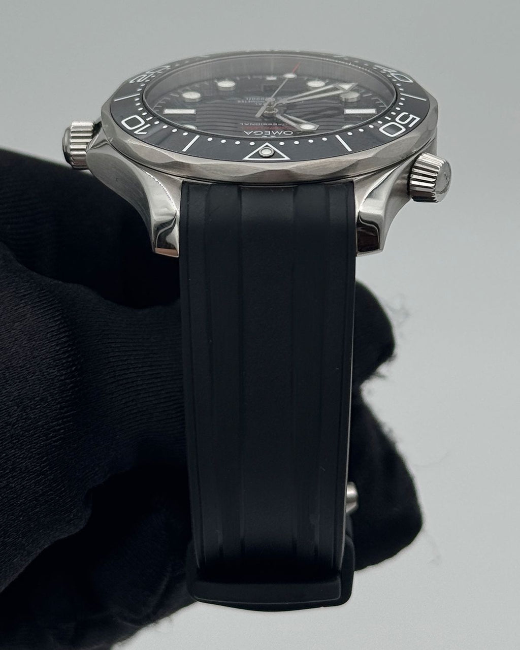 Omega 210.32.42.20.01.001