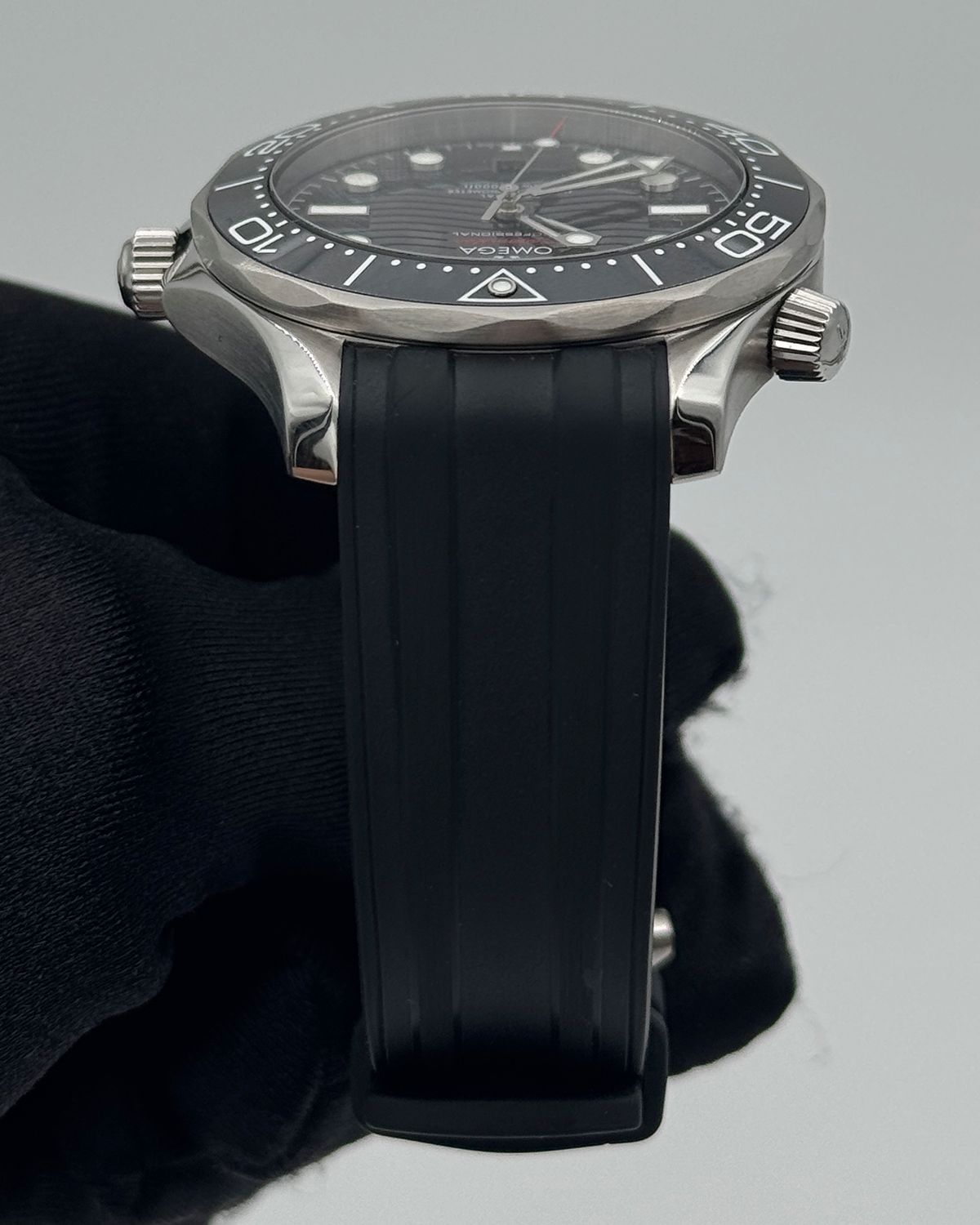 Omega 210.32.42.20.01.001