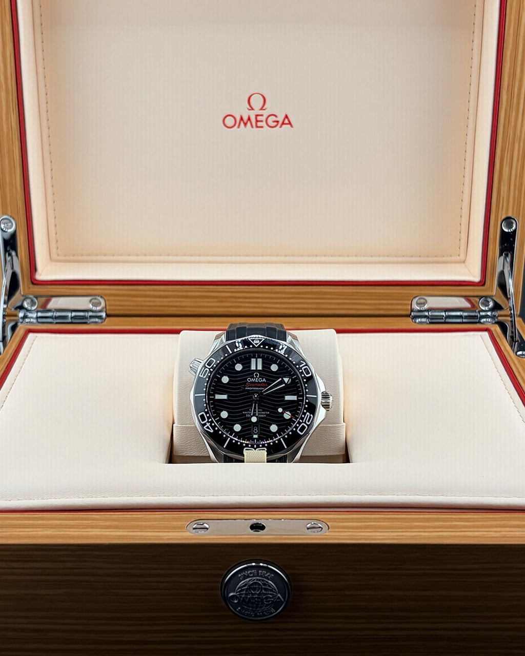 Omega 210.32.42.20.01.001
