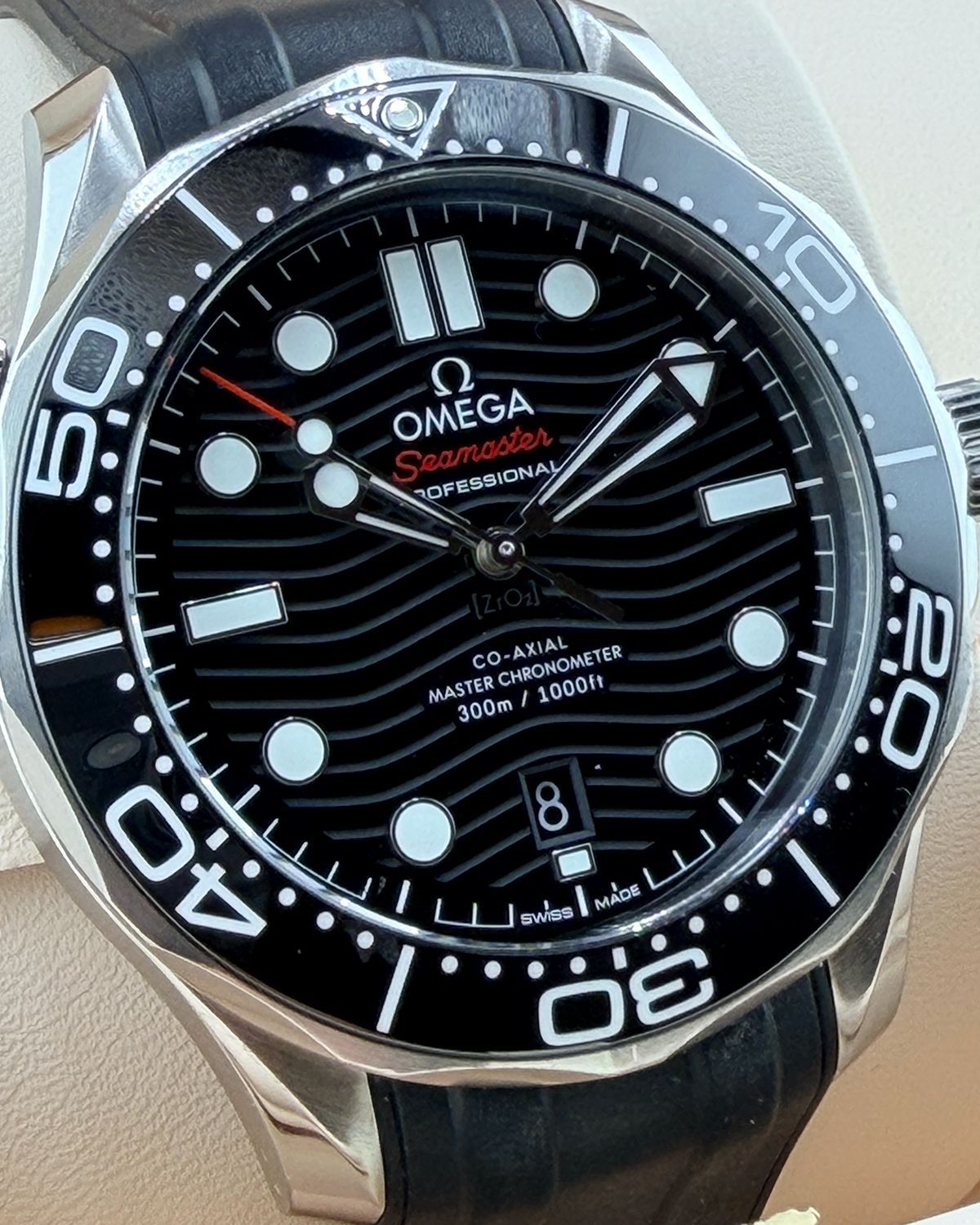 Omega 210.32.42.20.01.001