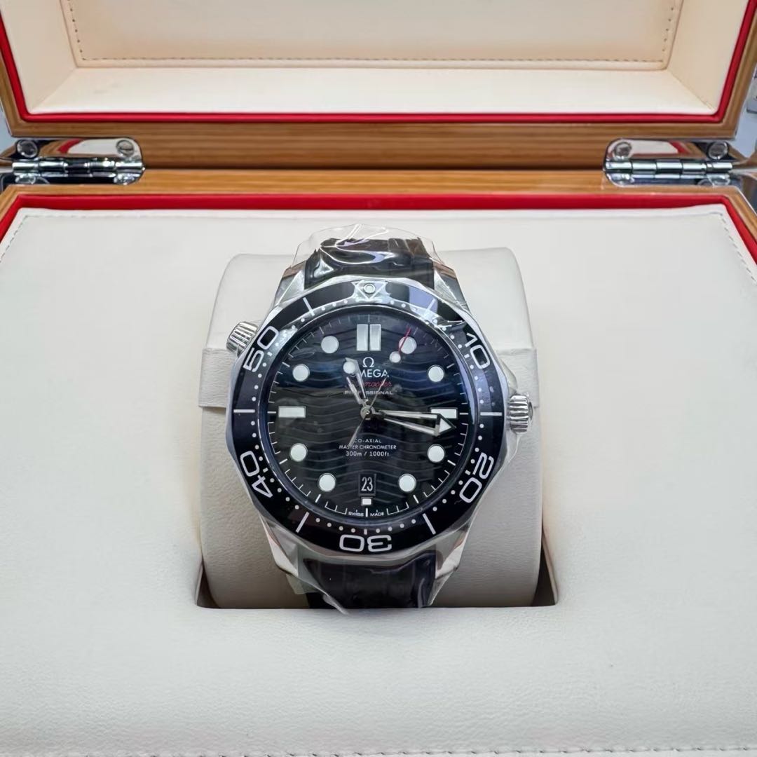 Omega 210.32.42.20.01.001