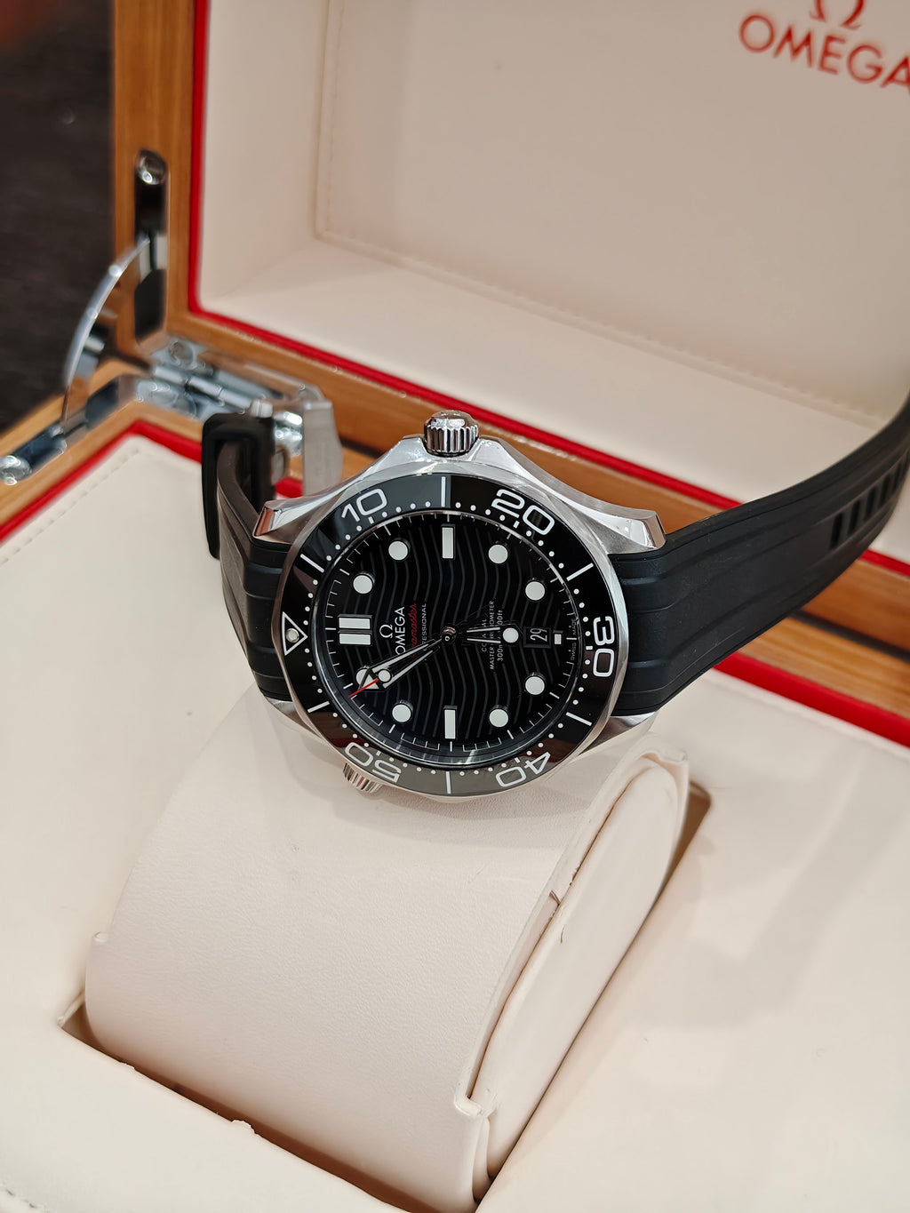 Omega 210.32.42.20.01.001