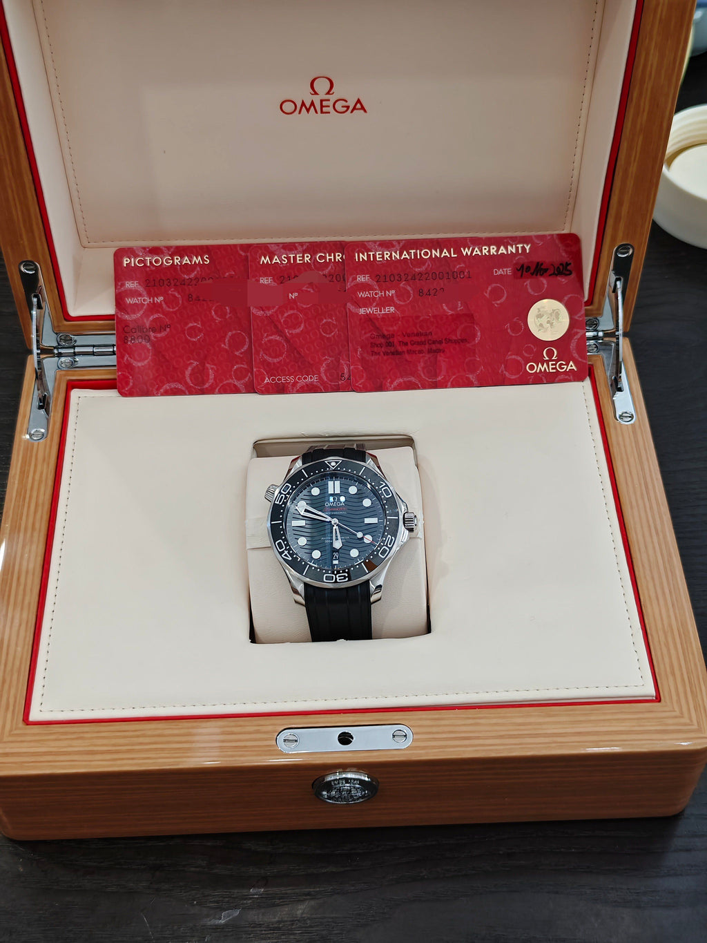 Omega 210.32.42.20.01.001