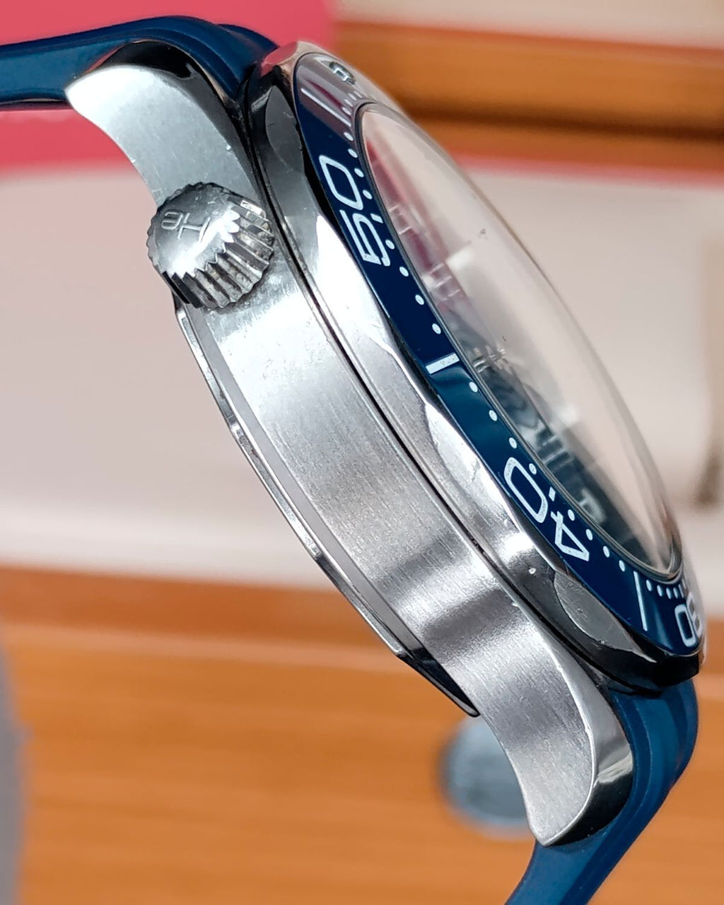 Omega 210.32.42.20.03.001