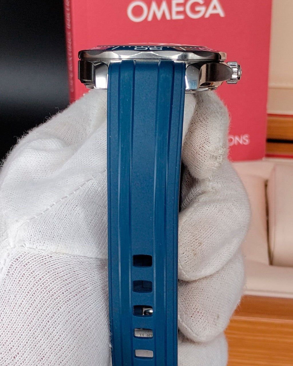 Omega 210.32.42.20.03.001