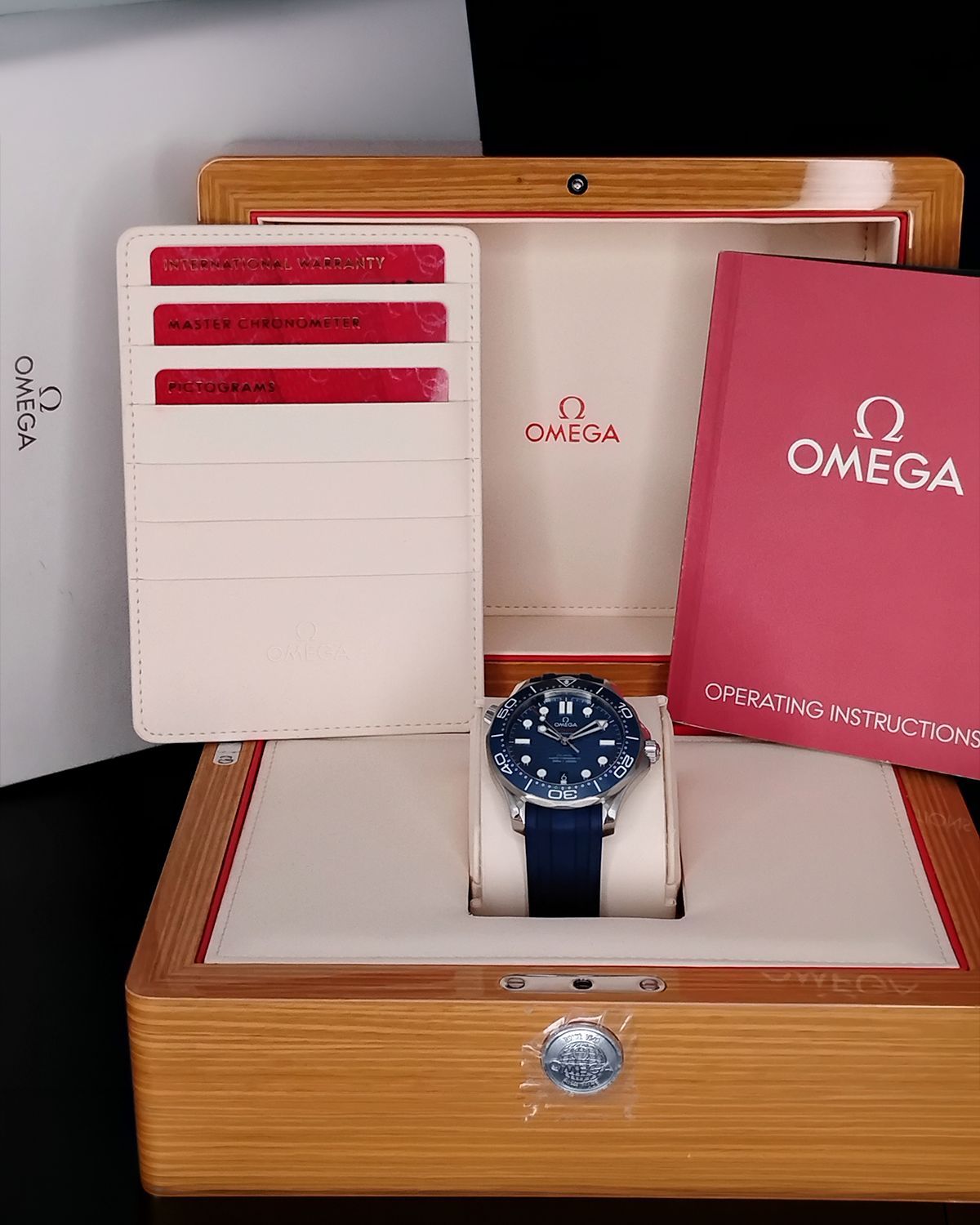 Omega 210.32.42.20.03.001