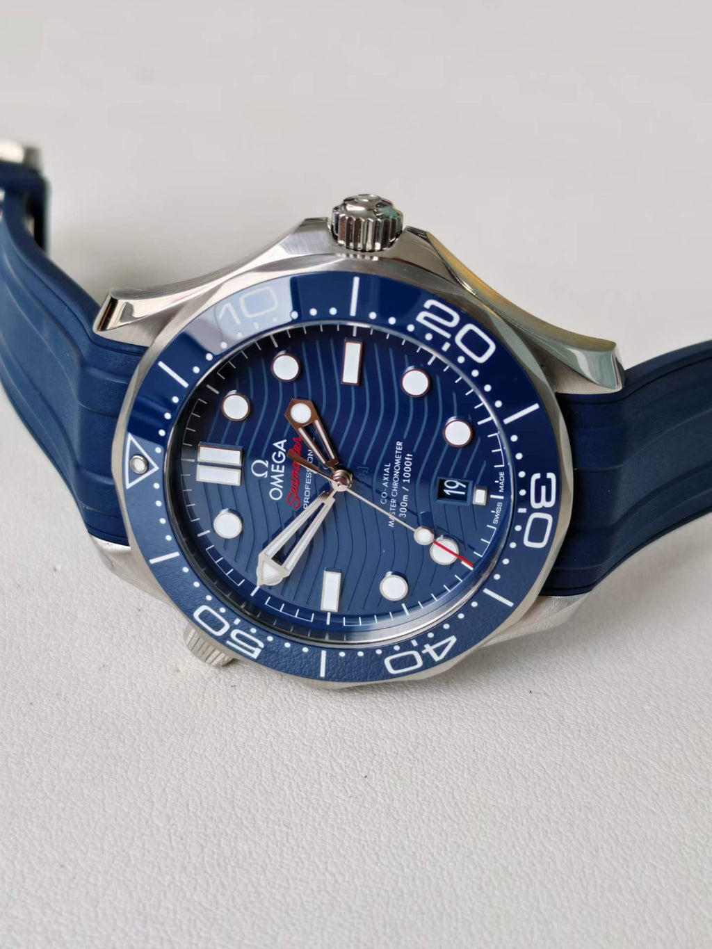 Omega 210.32.42.20.03.001