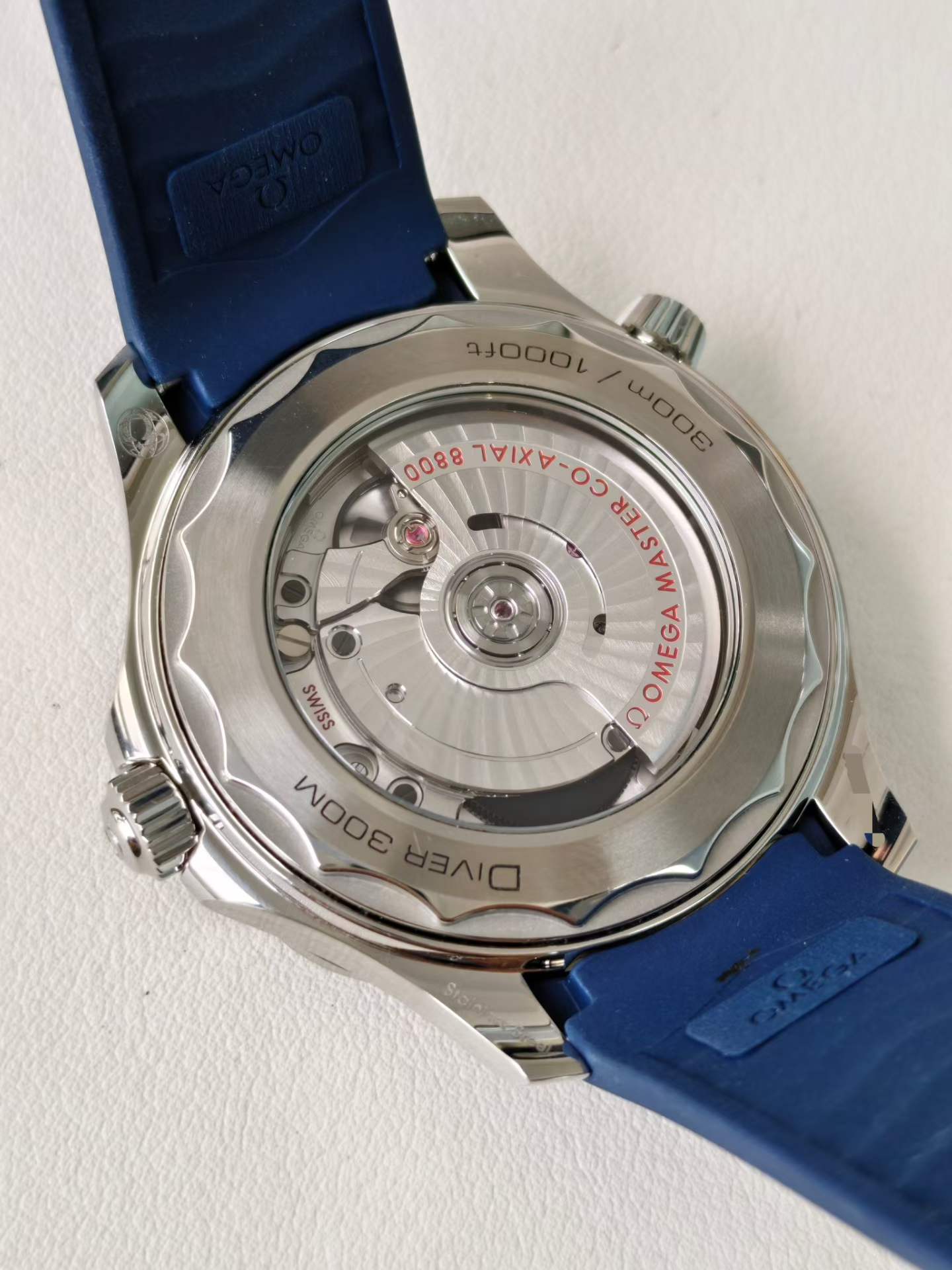 Omega 210.32.42.20.03.001