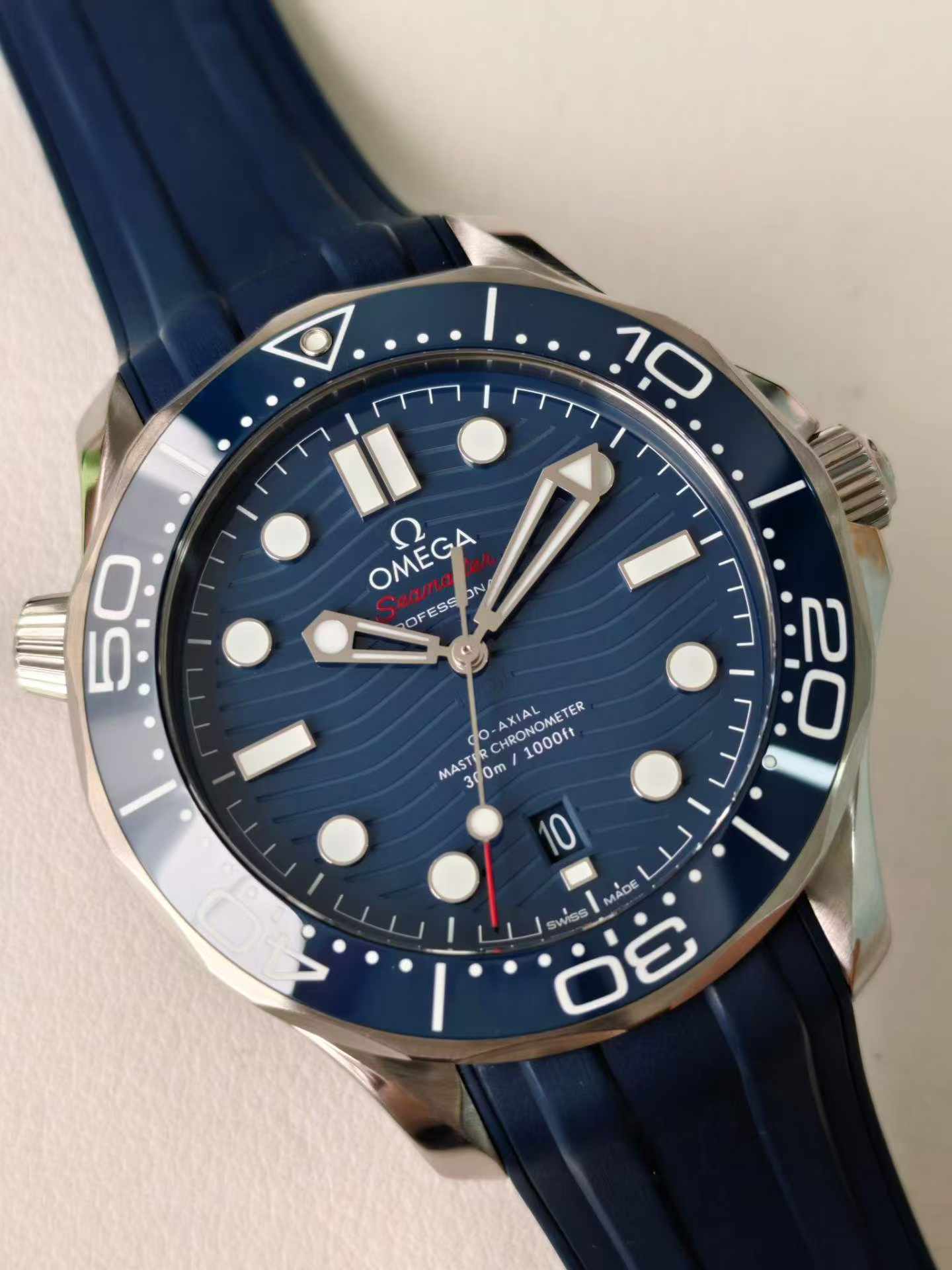 Omega 210.32.42.20.03.001