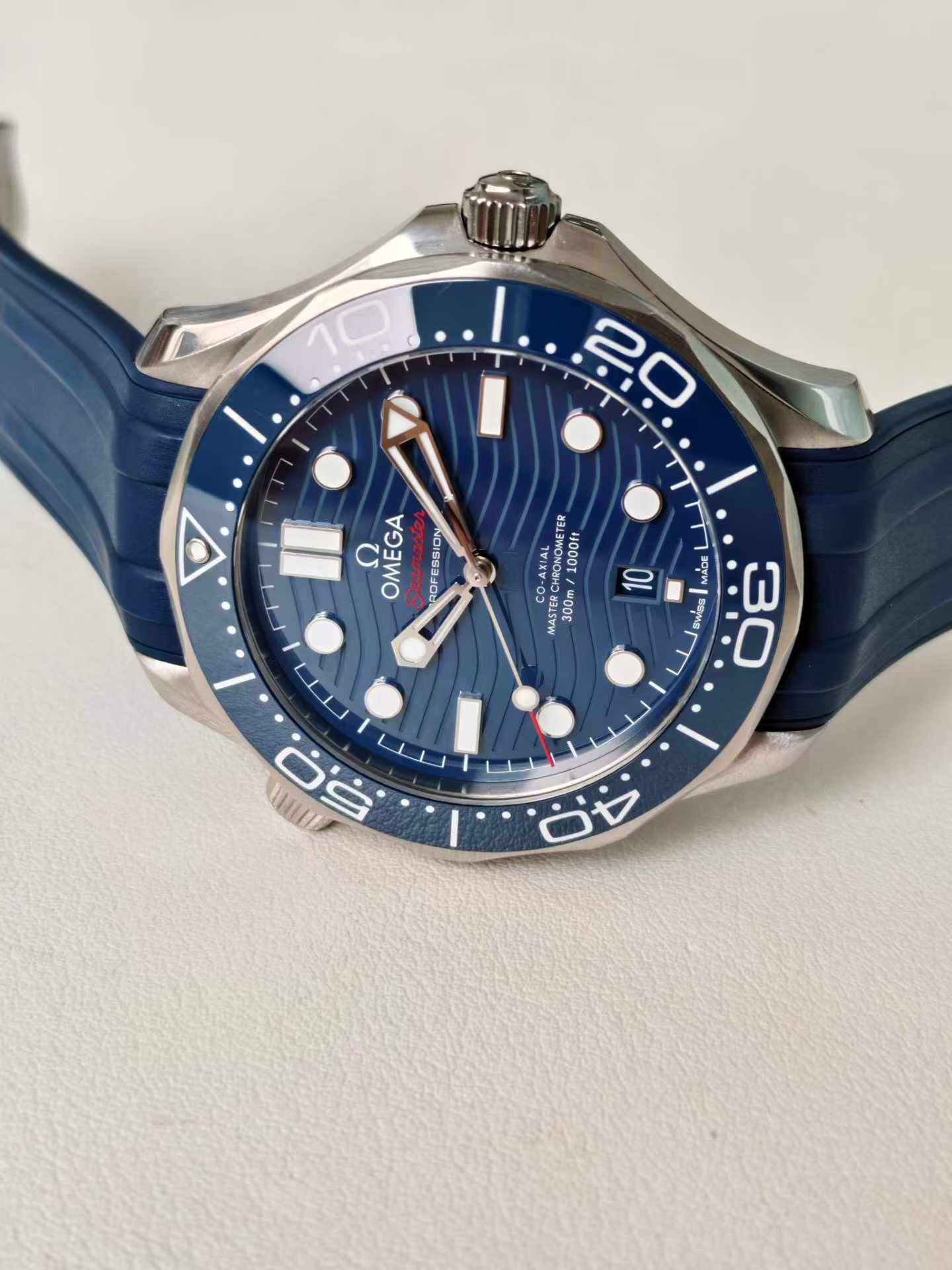 Omega 210.32.42.20.03.001