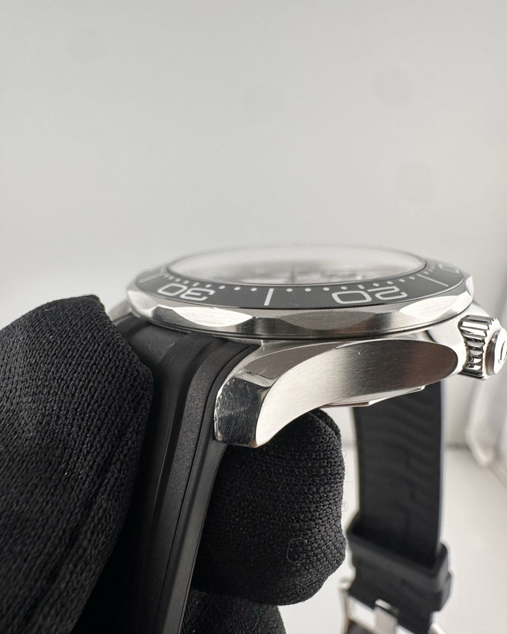 Omega 210.32.42.20.04.001