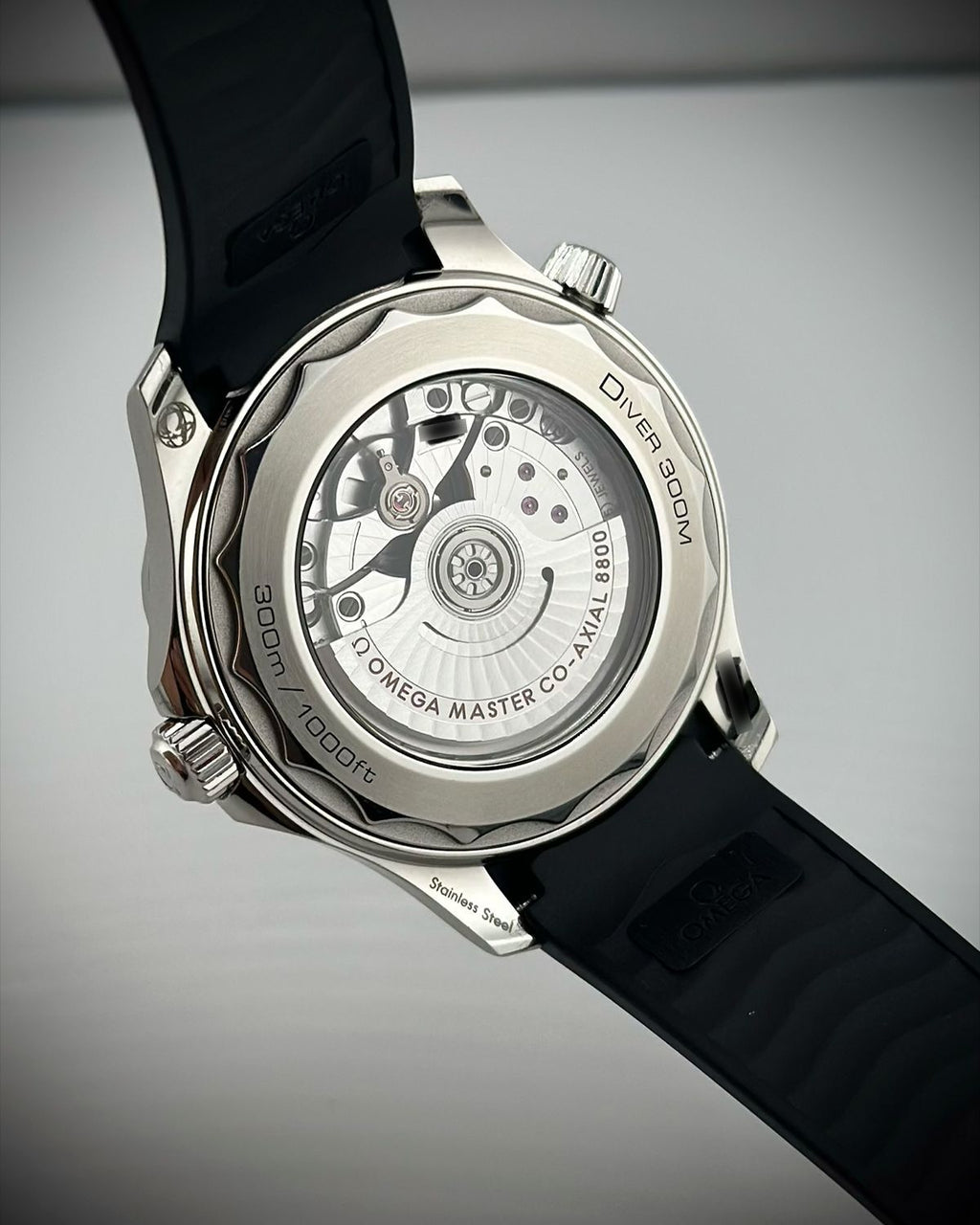 Omega 210.32.42.20.04.001