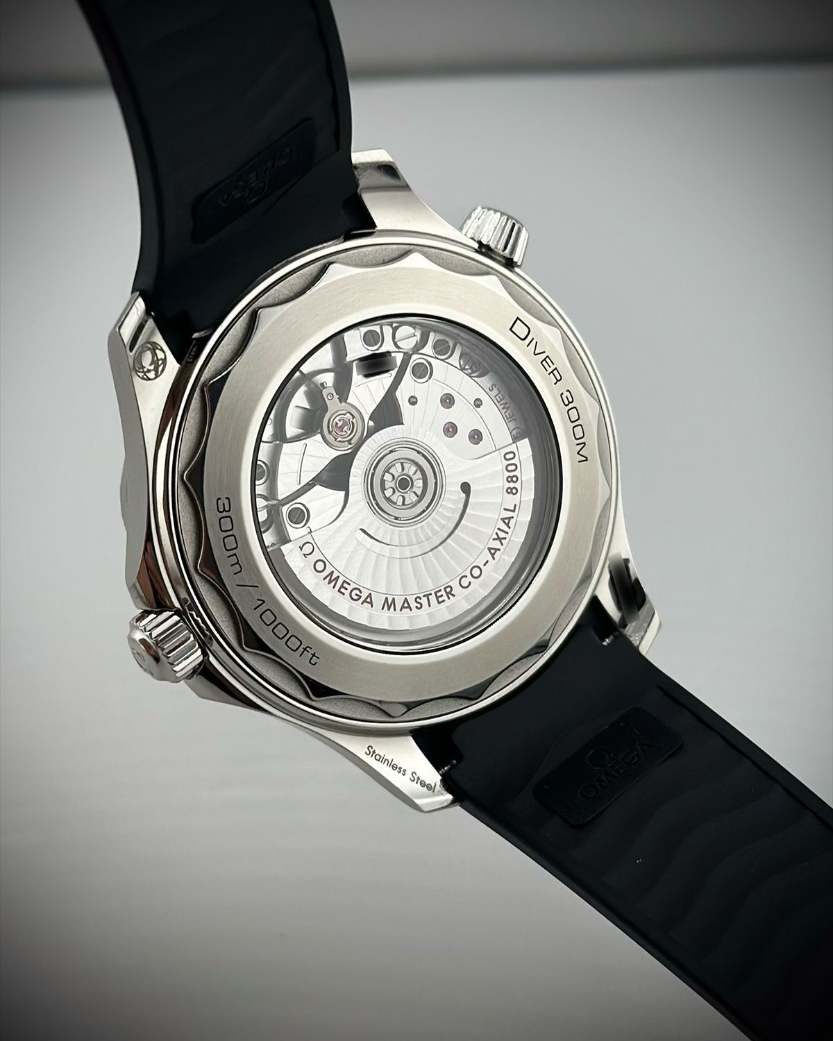 Omega 210.32.42.20.04.001