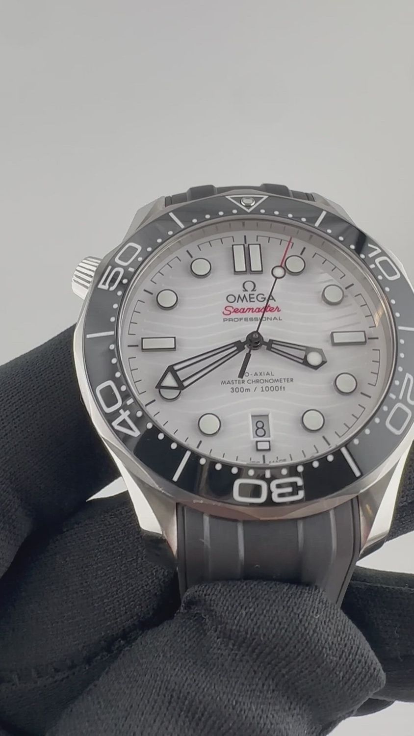 Omega 210.32.42.20.04.001