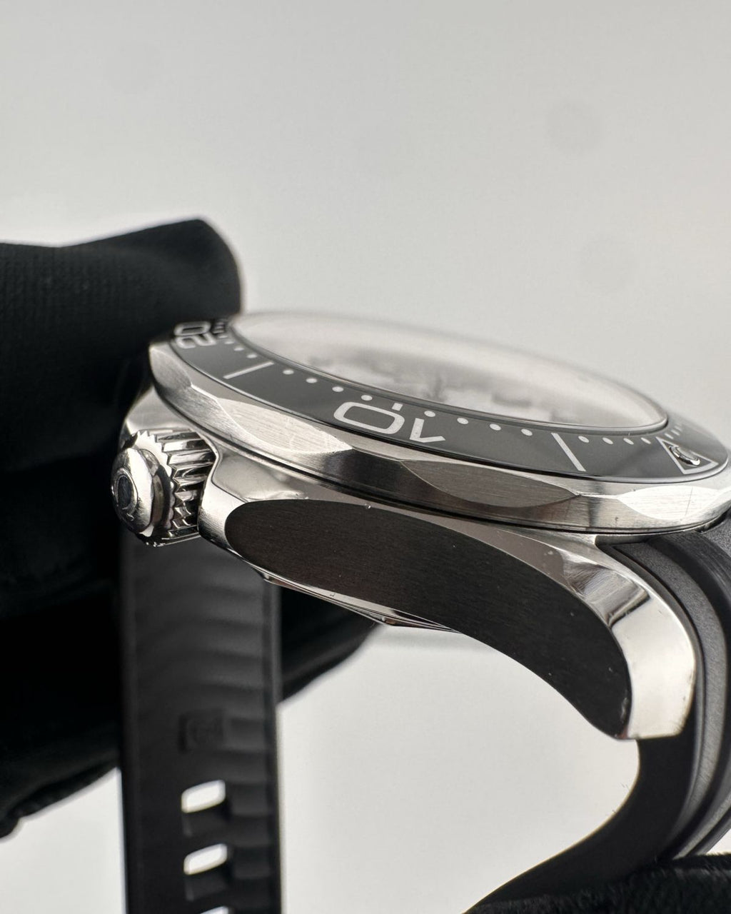 Omega 210.32.42.20.04.001
