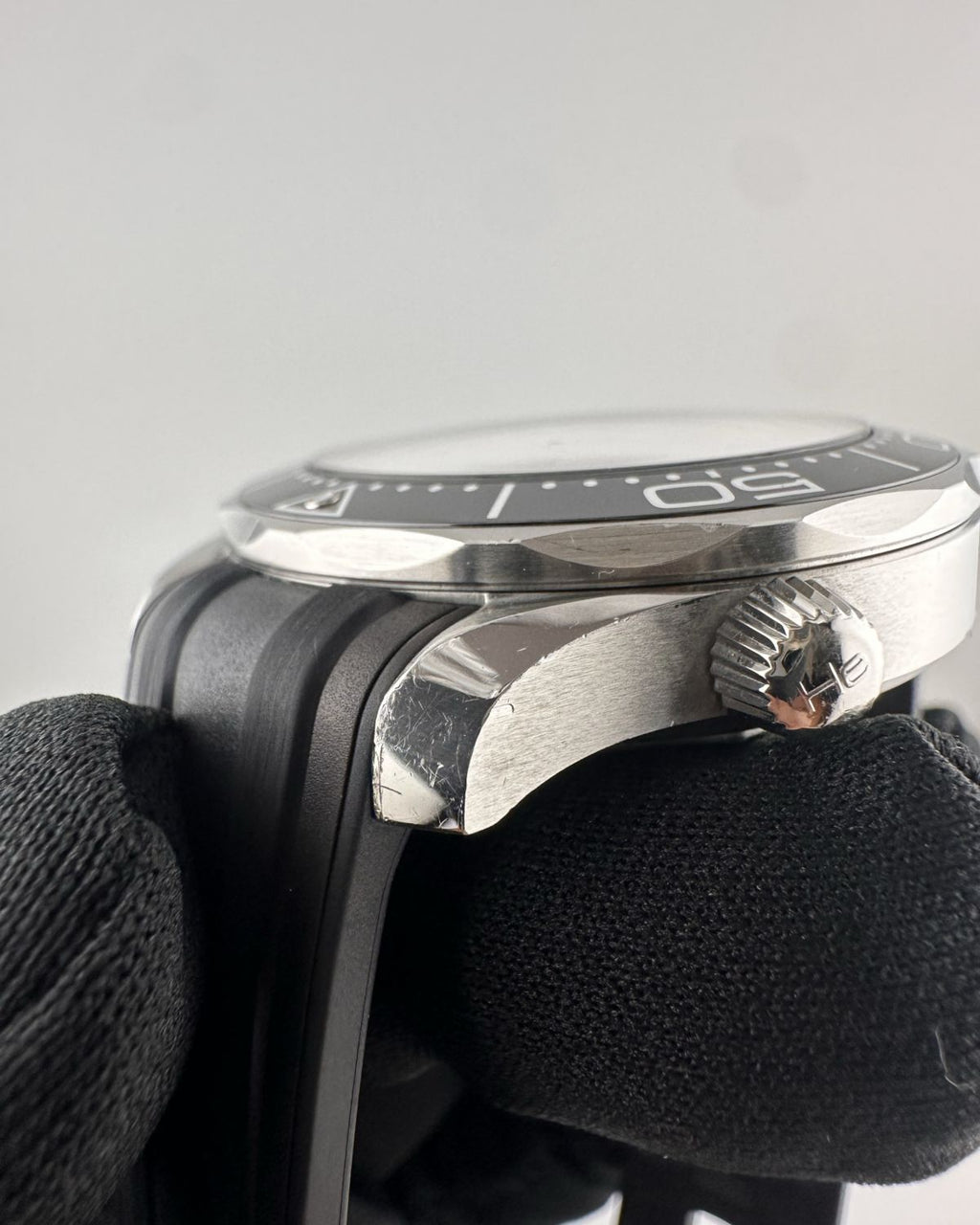 Omega 210.32.42.20.04.001