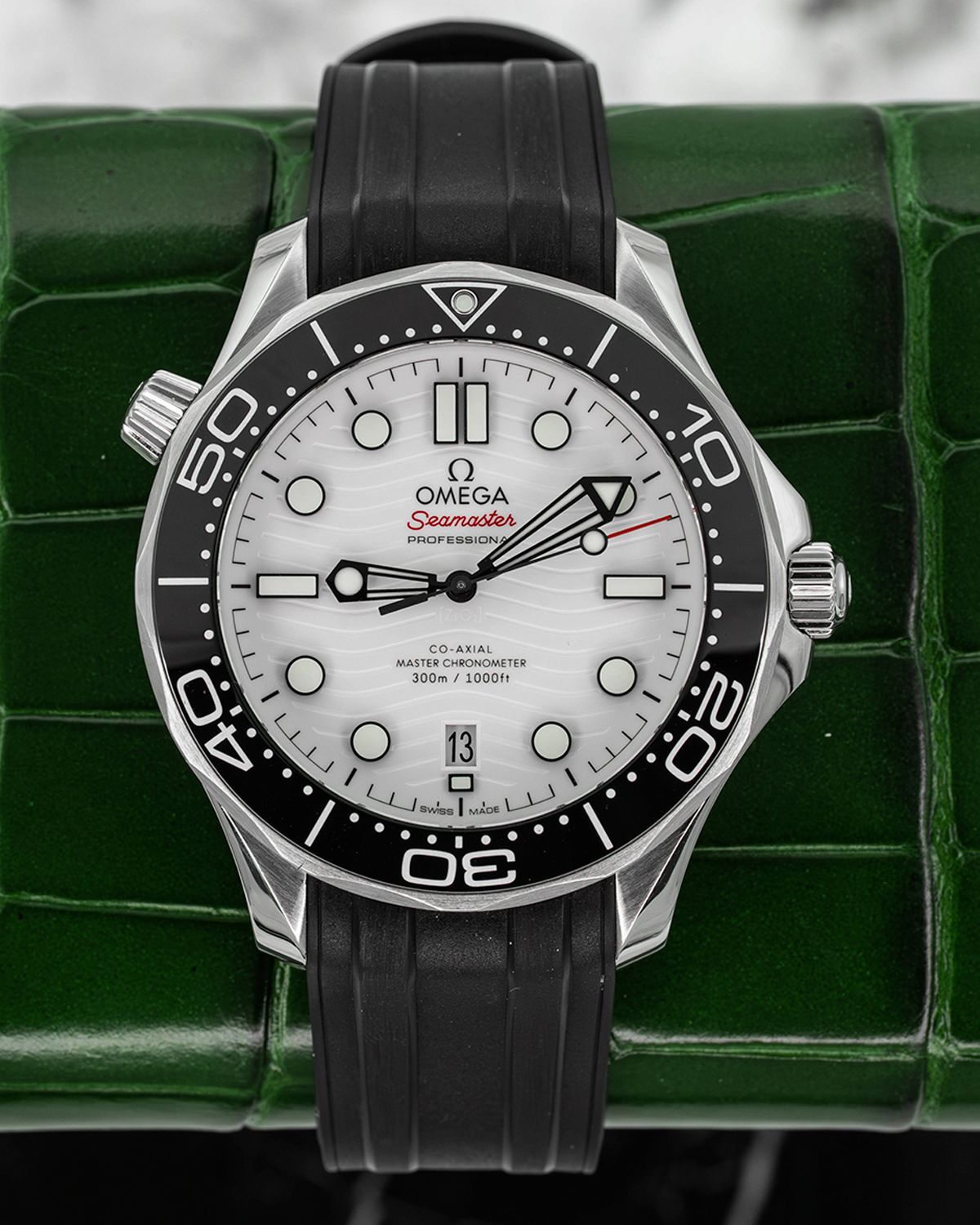 Omega 210.32.42.20.04.001