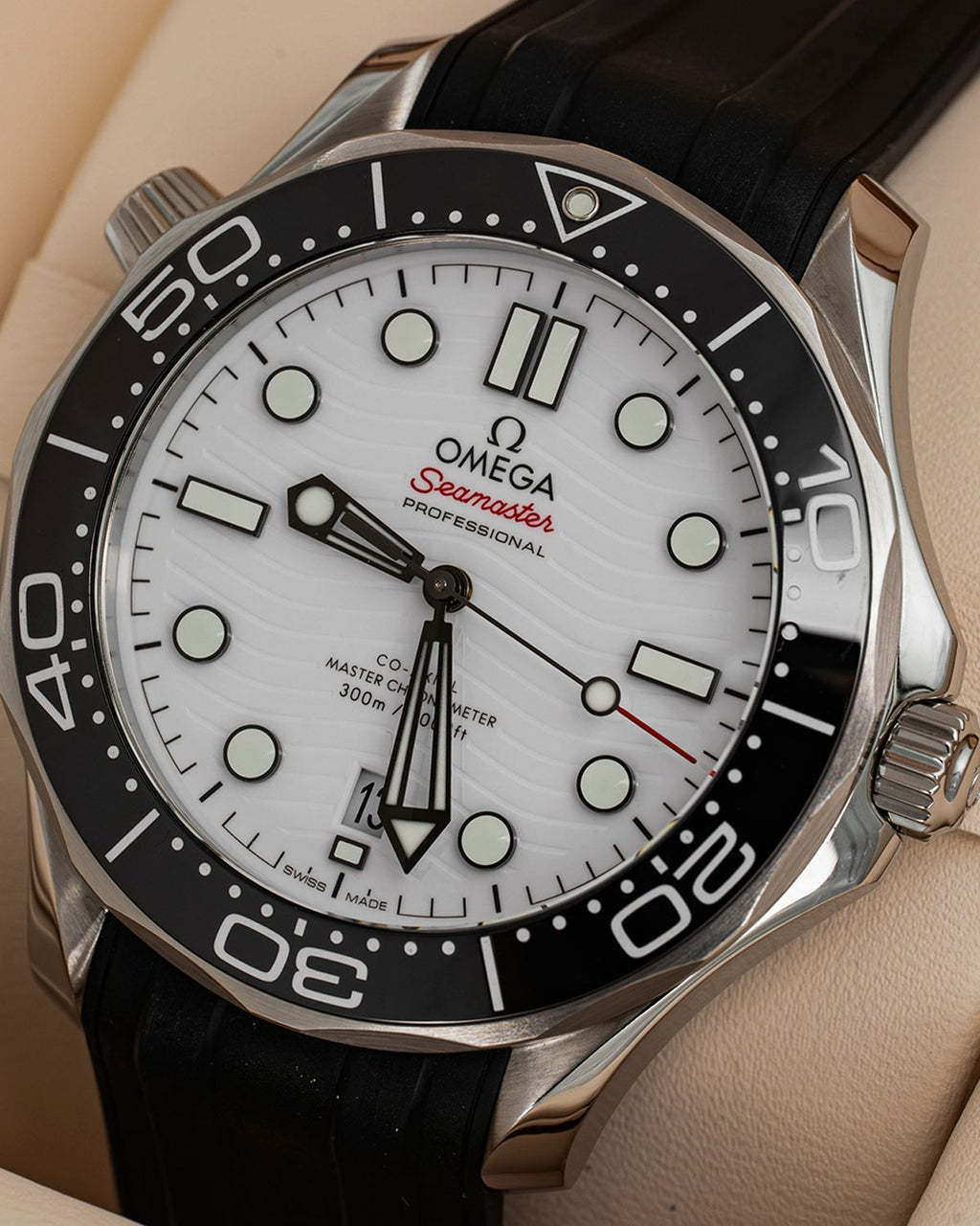Omega 210.32.42.20.04.001