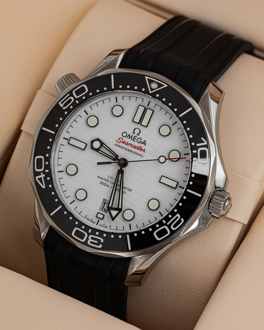 Omega 210.32.42.20.04.001
