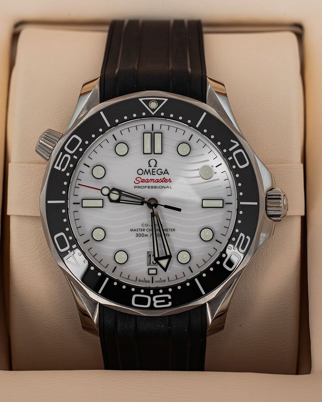 Omega 210.32.42.20.04.001