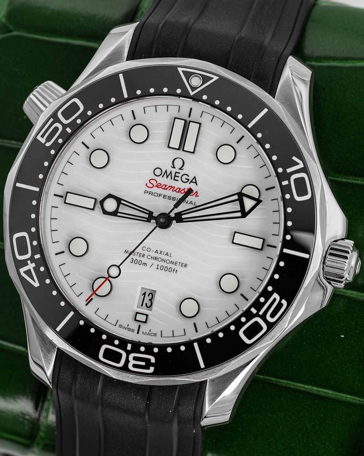 Omega 210.32.42.20.04.001