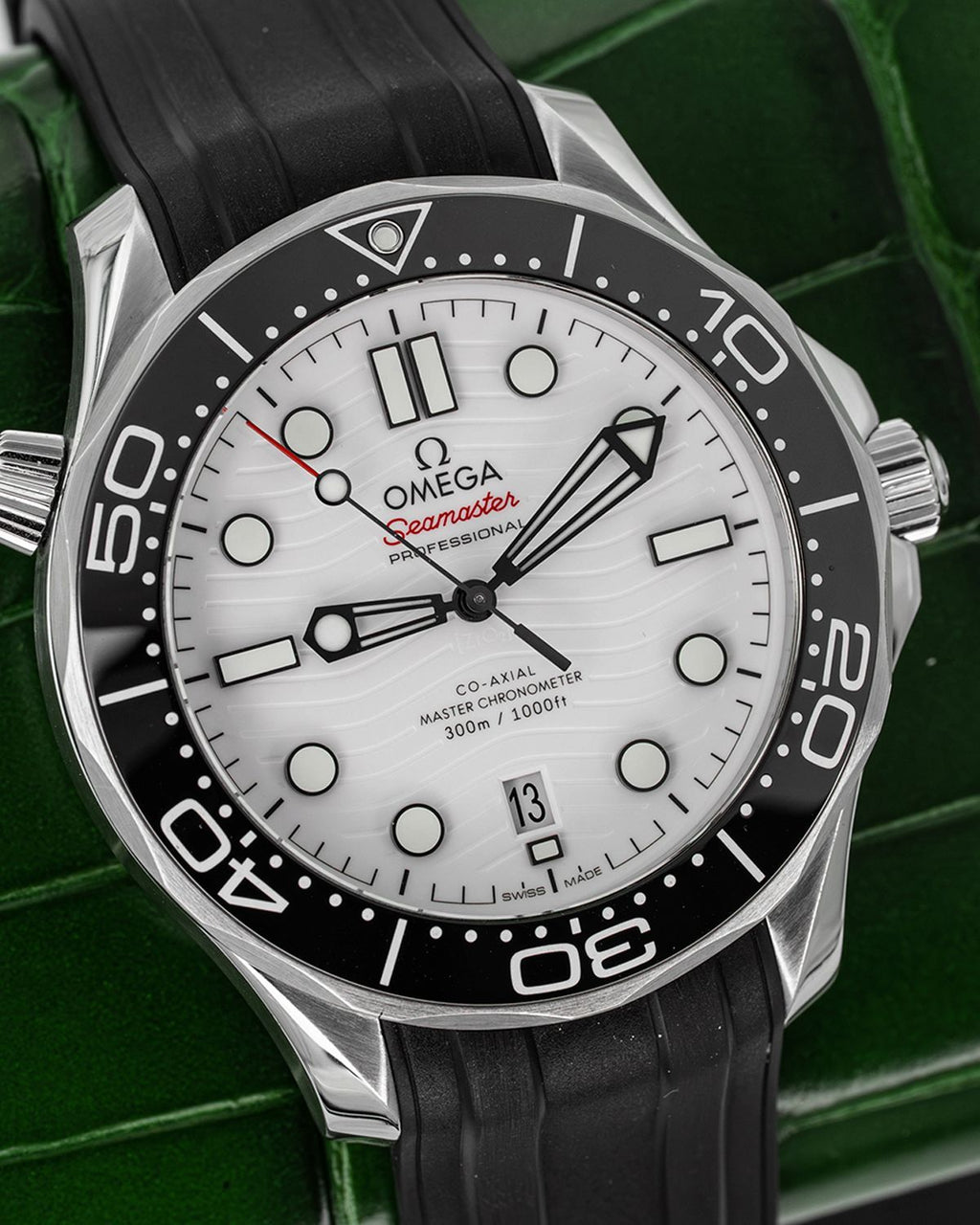 Omega 210.32.42.20.04.001