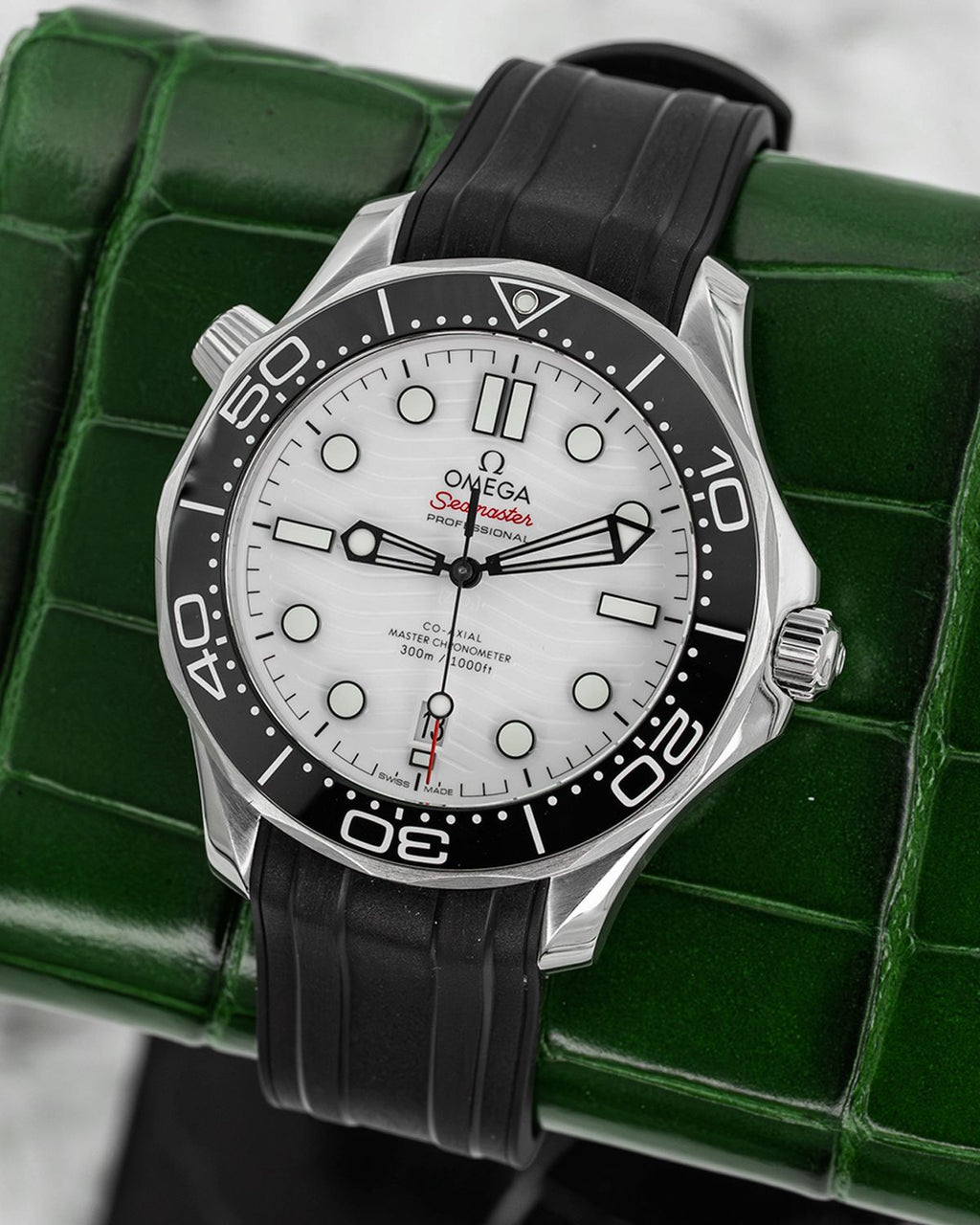 Omega 210.32.42.20.04.001