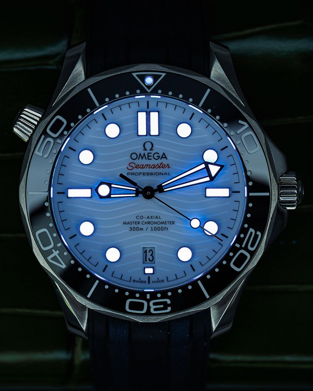 Omega 210.32.42.20.04.001