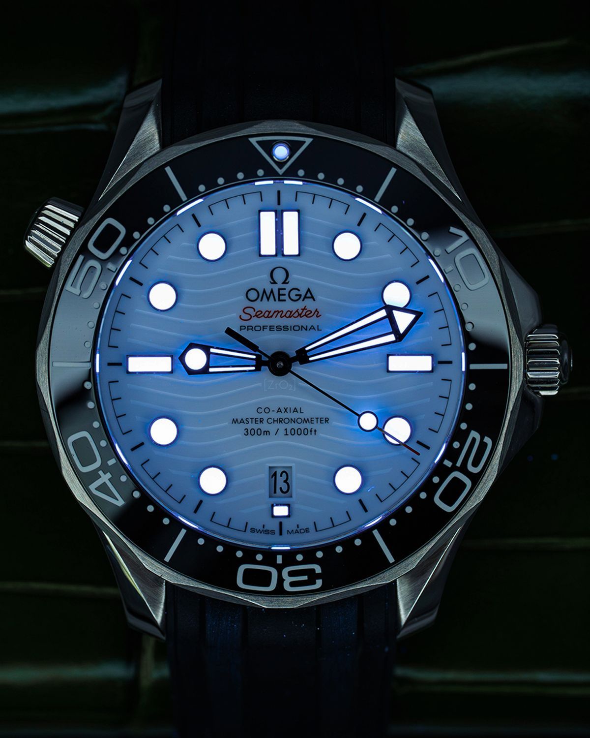 Omega 210.32.42.20.04.001