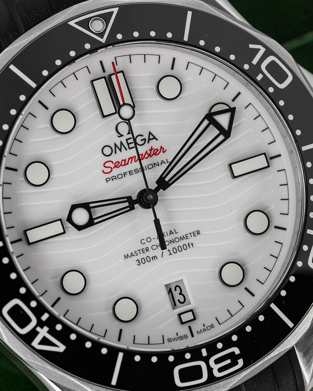 Omega 210.32.42.20.04.001
