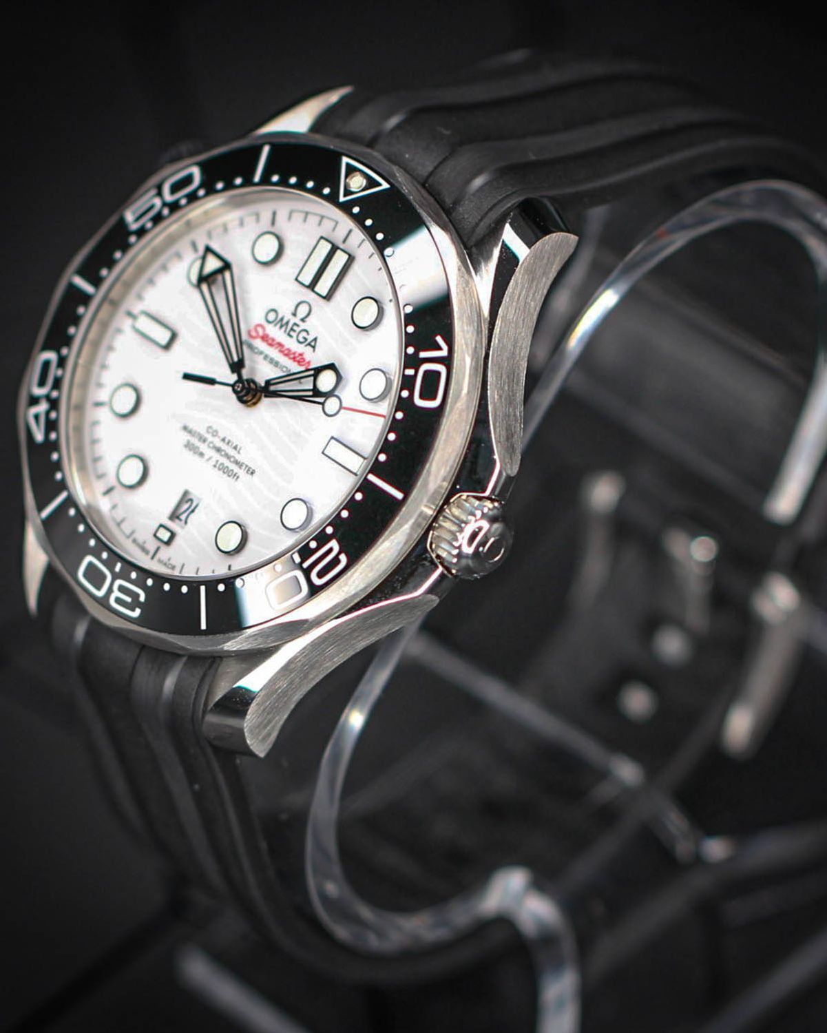 Omega 210.32.42.20.04.001