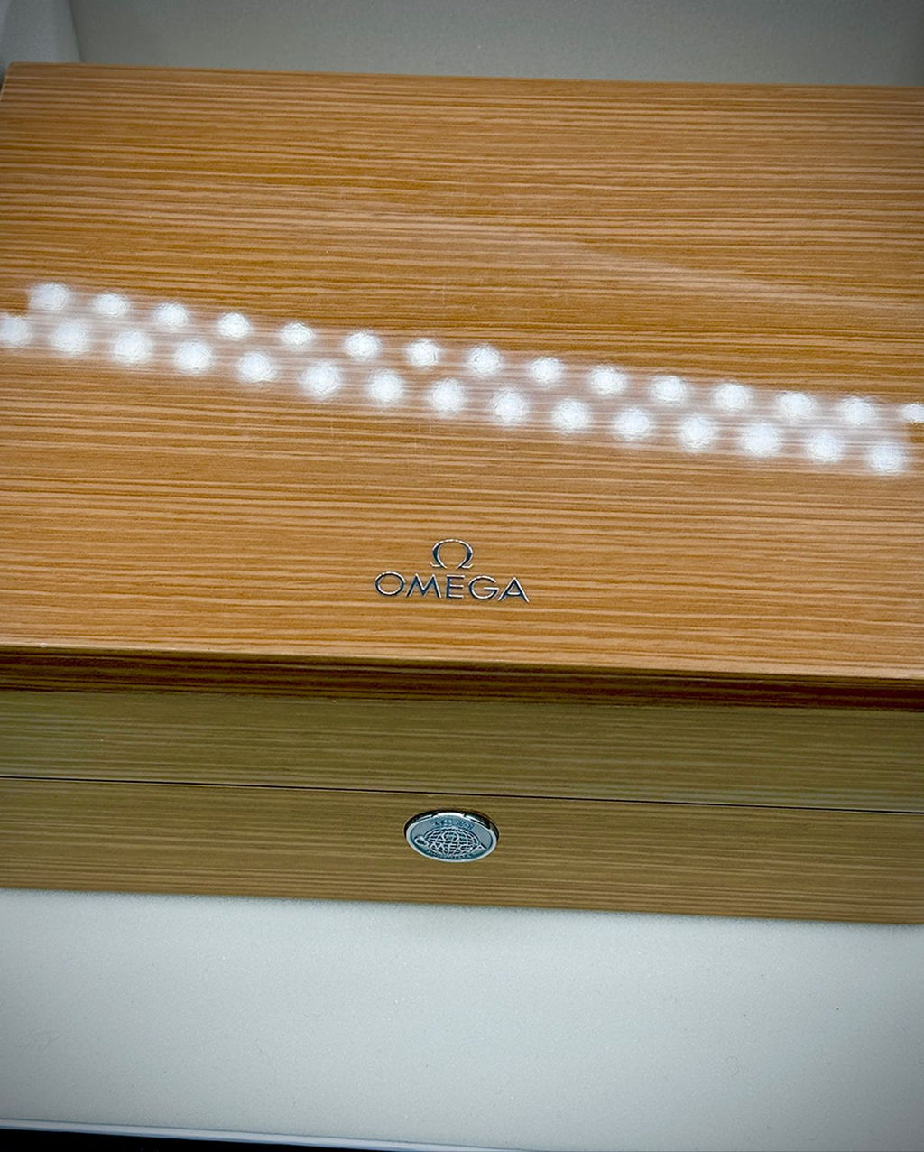 Omega 210.32.42.20.04.001