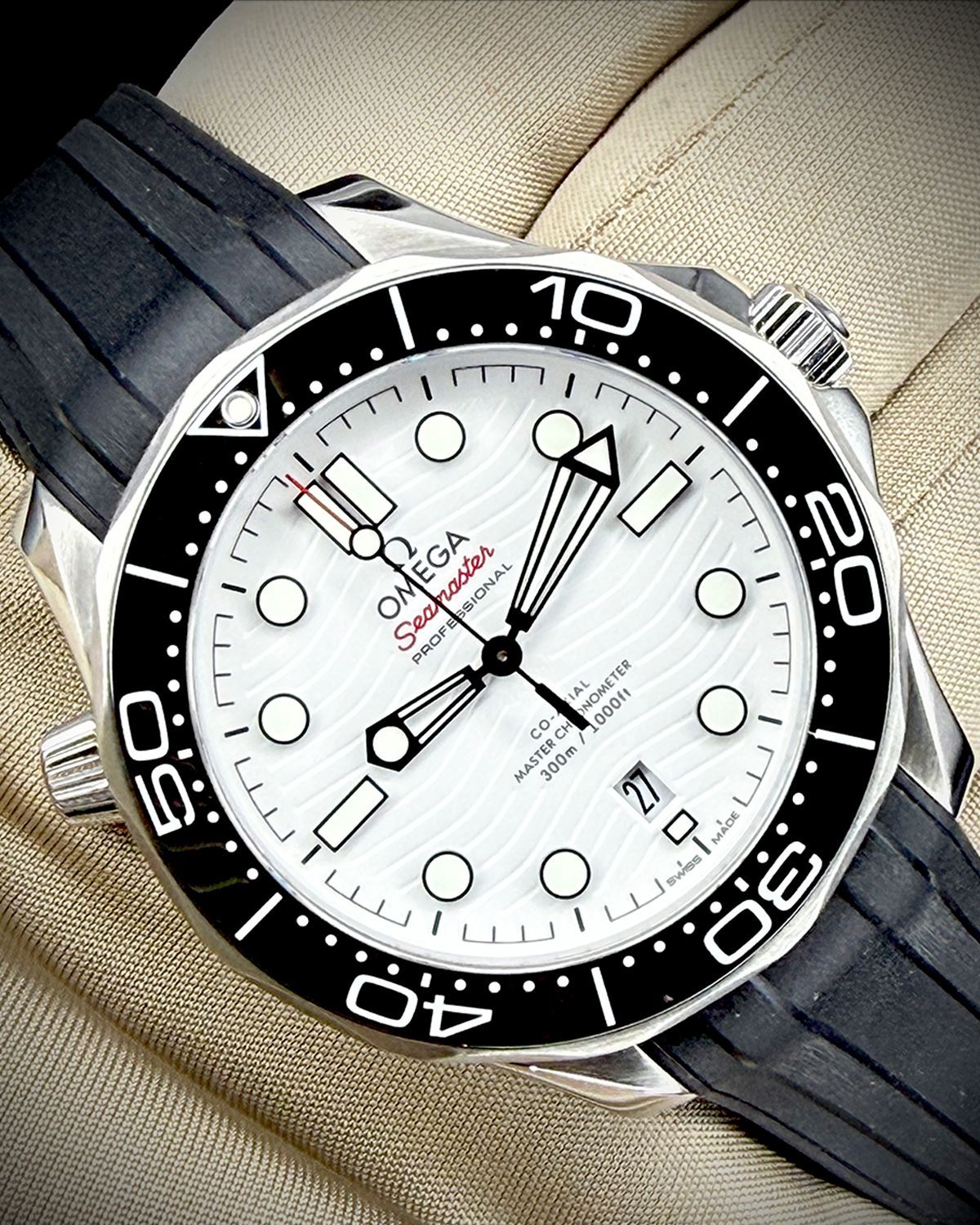 Omega 210.32.42.20.04.001