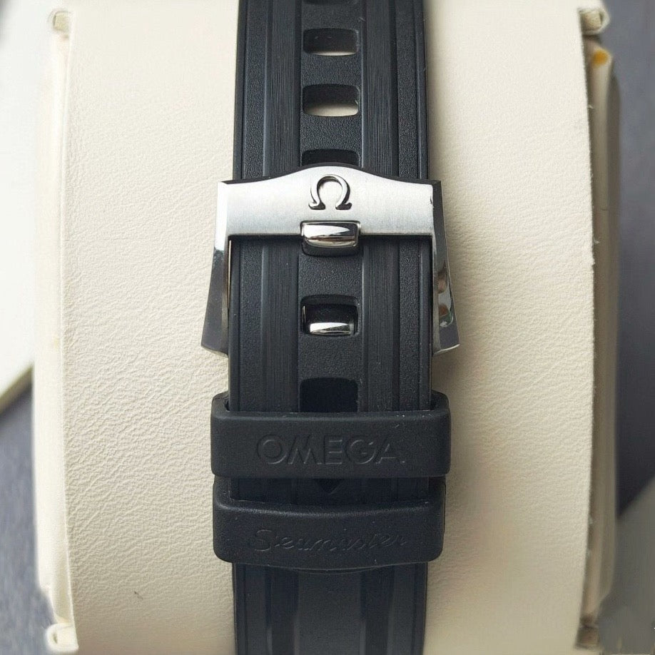 Omega 210.32.42.20.04.001