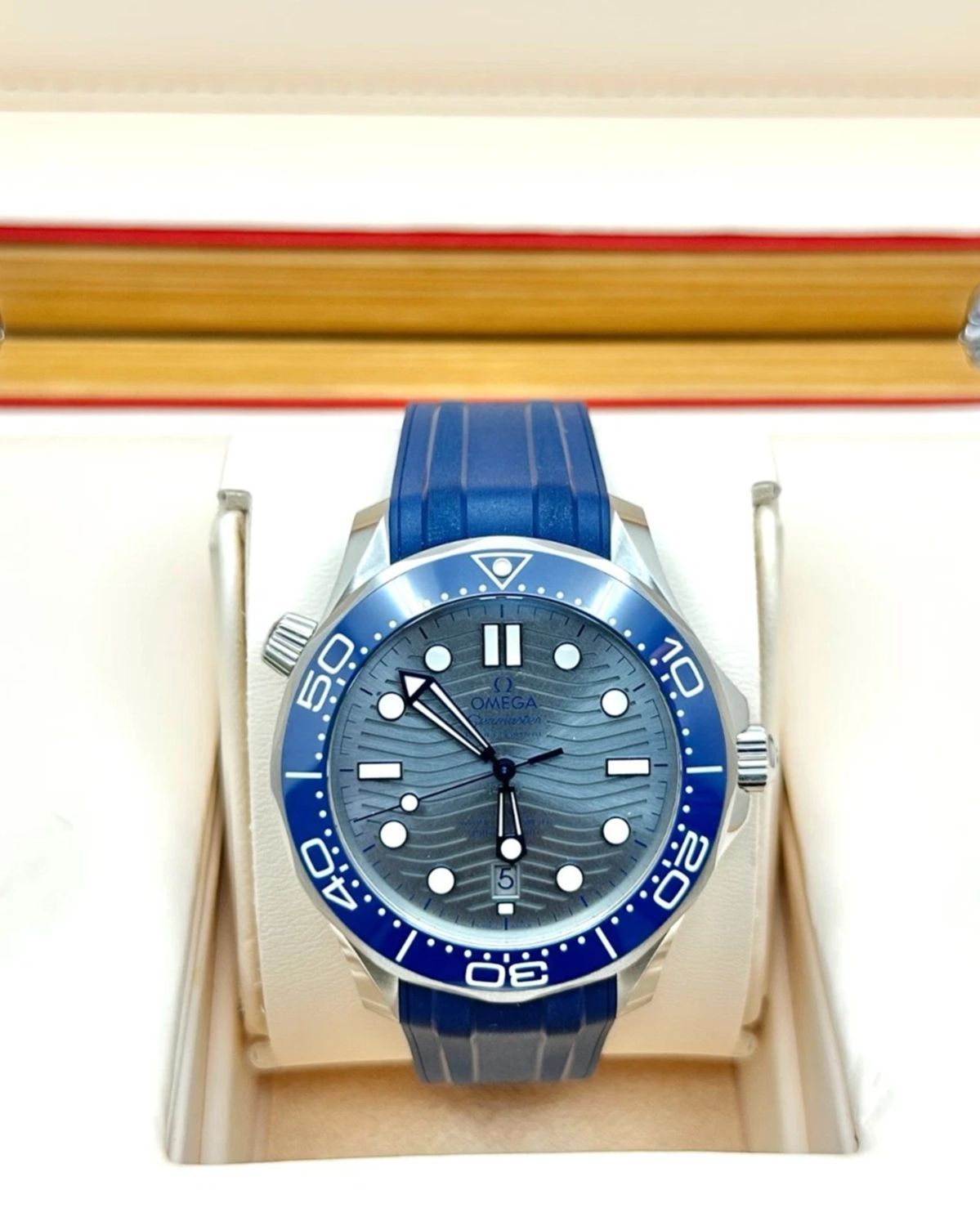 Omega 210.32.42.20.06.001