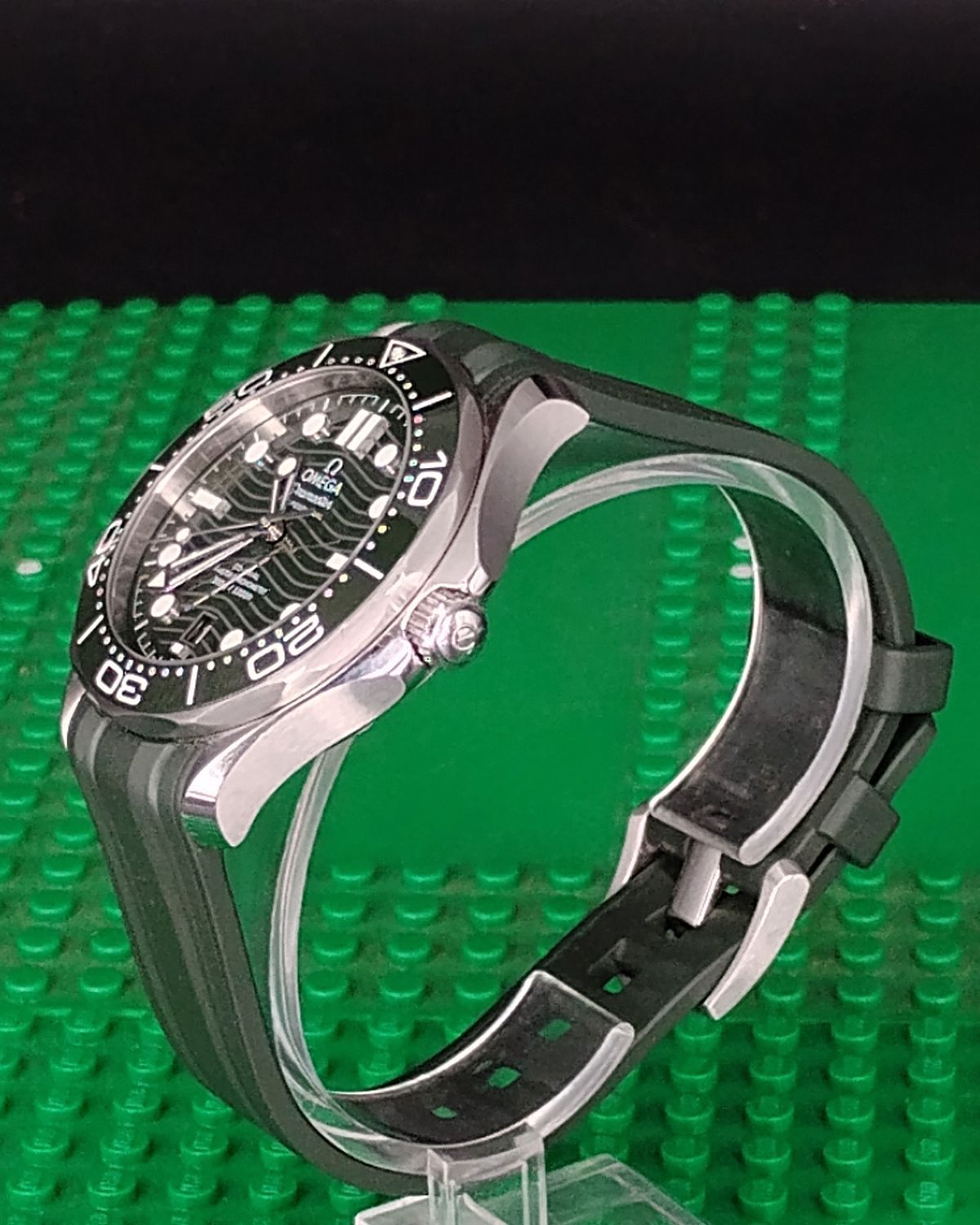 Omega 210.32.42.20.10.001